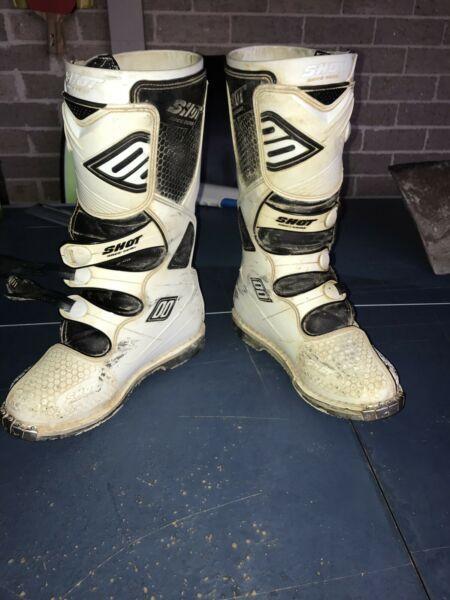 Motocross boots
