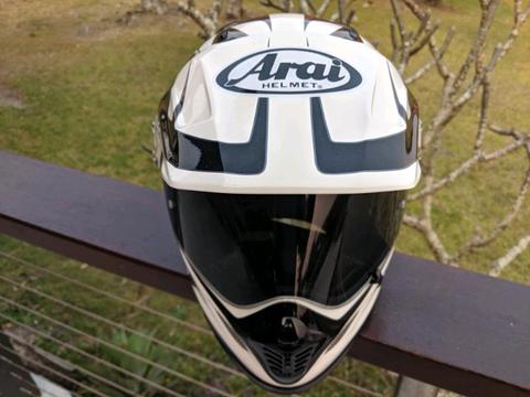 Arai XD4 enduro/adventure style helmet **SOLD PENDING PAYMENT**