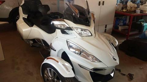 Can-Am Spyder RT - as new condition