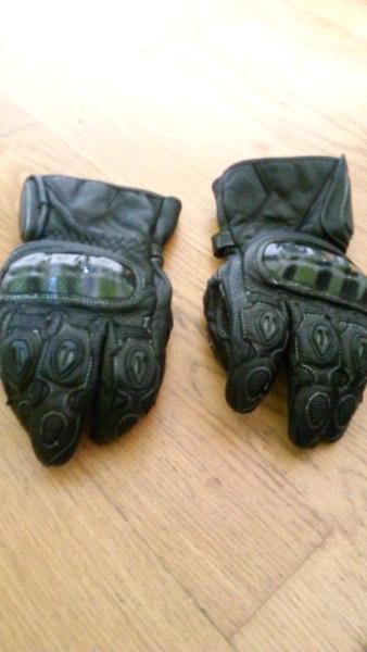 XXL Motodry leather motorcycle gloves (FREE Helmet)