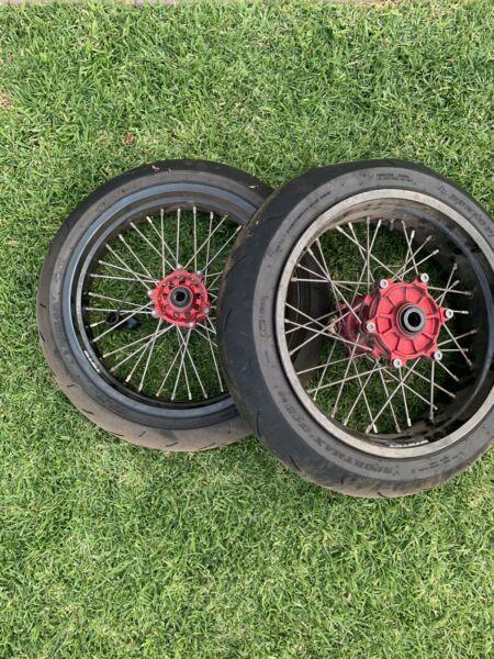 Motard Rims and Tyres