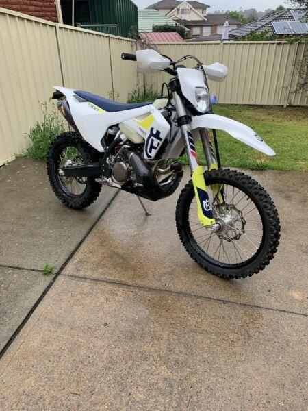 2019 husqvarna te300i like new