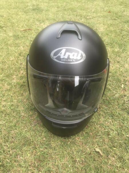 Arai Astro Motorcycle Helmet with Visor - Large