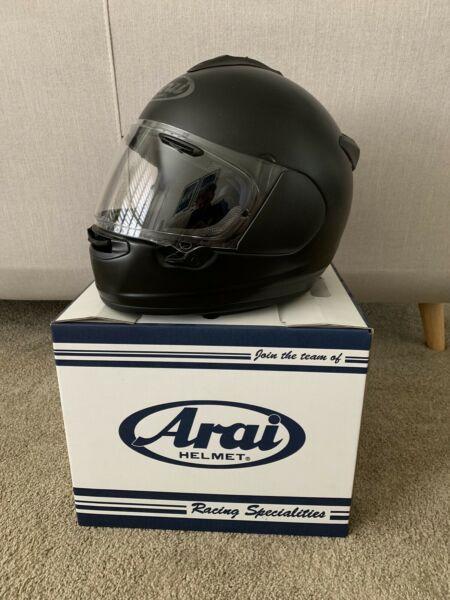 Arai 'Chaser-X' Motorcycle Helmet SIZE LARGE