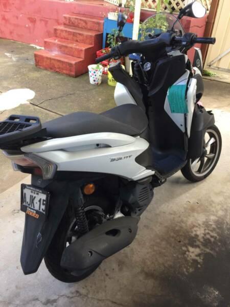 Yamaha Scooter Cheap (need repair)