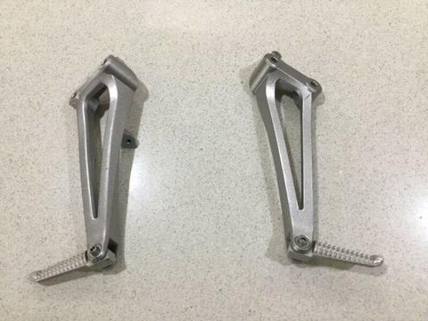 *****2014 Yamaha R1 Passengers Footpegs For Sale
