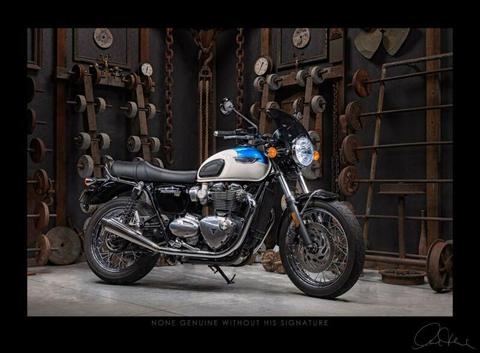 T120 Triumph Bonneville 2018 in immaculate condition