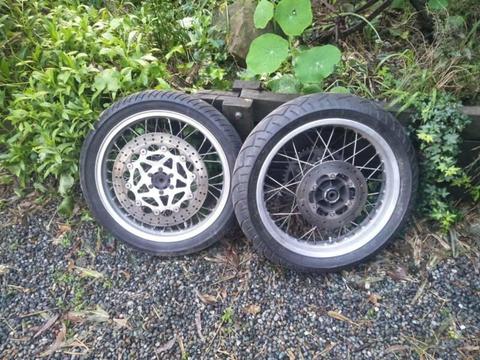 Motard wheels