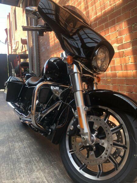 2019 Harley Davidson touring Electra Glide standard