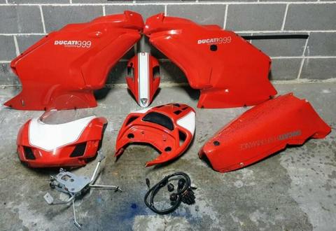 Ducati 999 Race Track Fairings & wiring