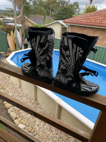 Boys motocross boots