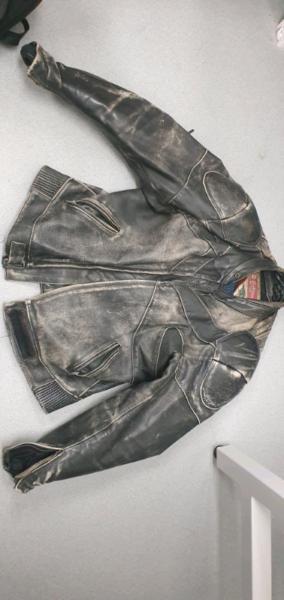 Brown leather motorcycle jacket - vintage style