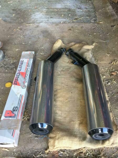 TRIUMPH TROPHY 900 ORIGINAL MUFFLERS AND FRONT SPRING KIT
