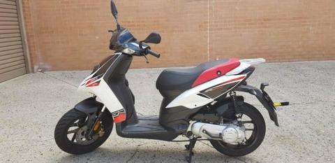 Aprilia MT 50cc Scooter / Moped MY16 Only 4200km