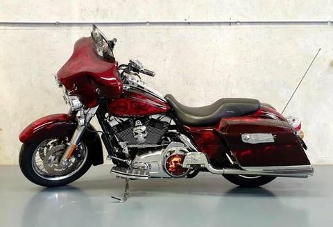 2008 HARLEY DAVIDSON ROAD KING WITH A DIFFERENCE - 17279KMS