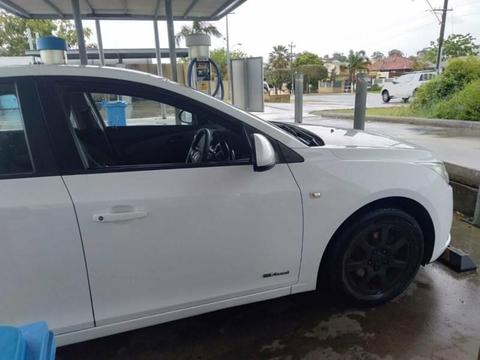 Holden Cruze diesel 2010 perfect condition
