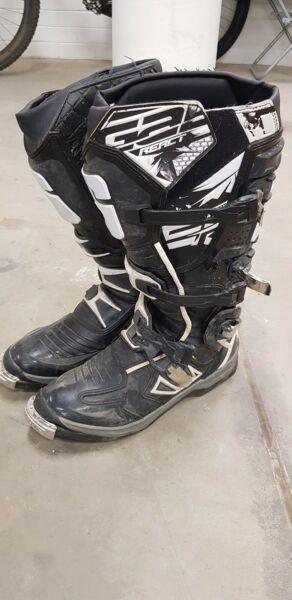 Motocross boots Gaerne hinged ankle