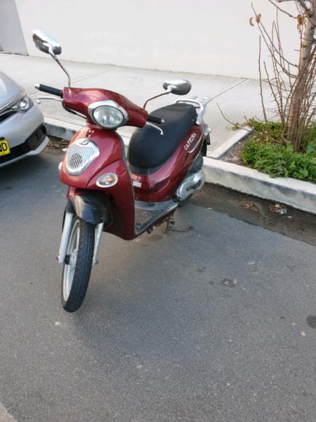 SCOOTER KYMCO (PERFECT FOR UBER EATS)