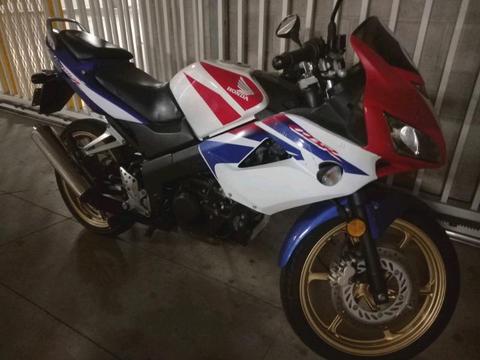 2010 Honda CBR125R for sale - cheap and reliable, female owner
