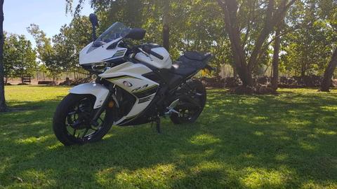 2017 White Yamaha R3