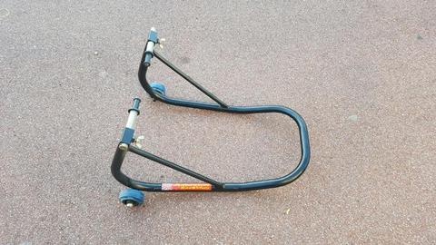 Motorcycle stand - rear wheel
