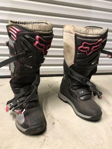 Motor cross boots