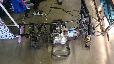 125cc quad bike frame and motor