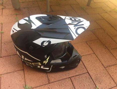 O'Neil 5 series 2020 model medium size helmet