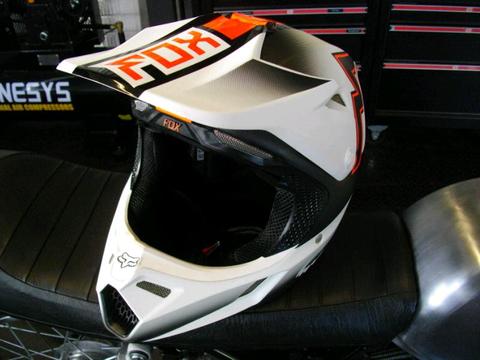 Fox V3 motocross helmet