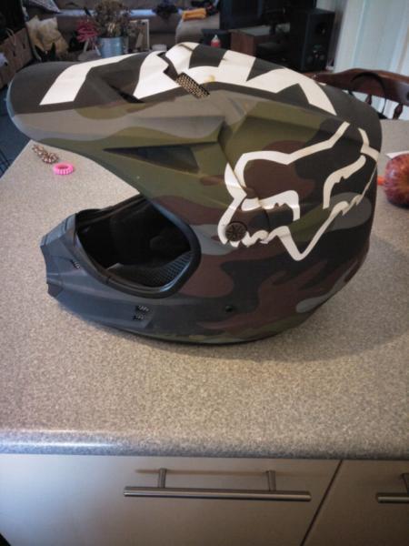 Size M - Motorcross Helmit