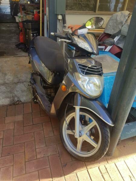Bolwell HD200 scooter for parts