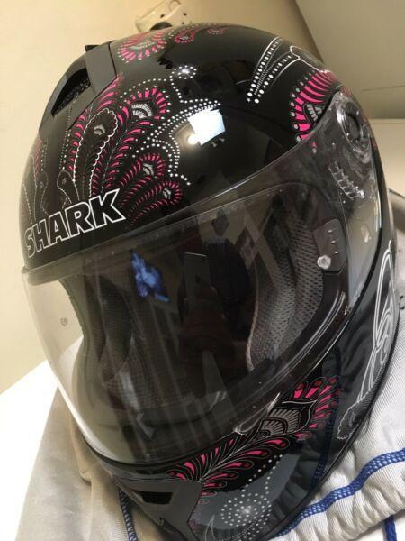 New SHARK size 58 motorbike helmet