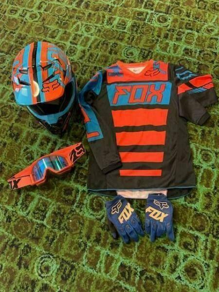 Fox Motorcross Racing Gear - Helmet, jersey, goggles, gloves (YL)