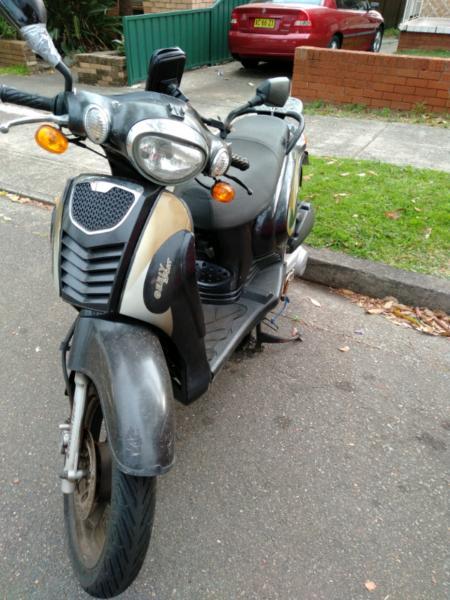 Geely 2013 150cc Scooter
