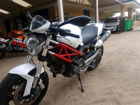 Dec 2012 Ducati Monster 696 ABS