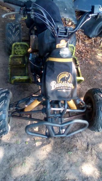 150cc automatic quad with reverse runs great selling as is $175