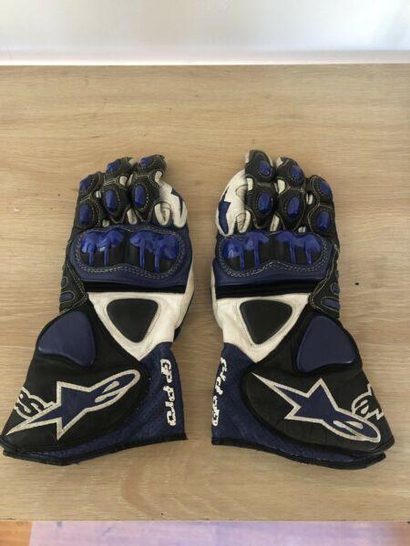 Alpinestars GP Pro motorcycle gloves - Largr