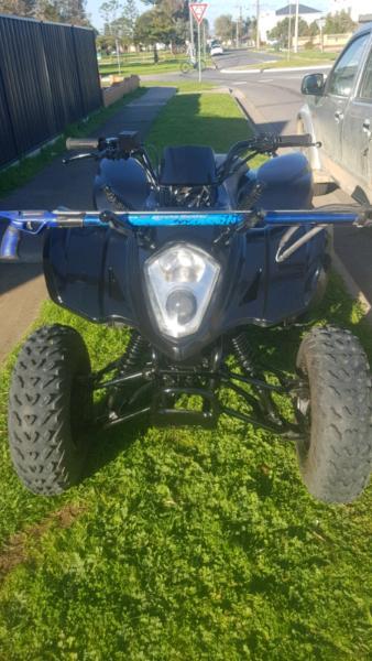 300cc quad 4 speed manual with reverse