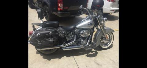 2010 Heritage Softail 9,000km 1 owner