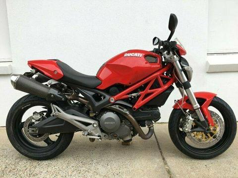 2009 Ducati Monster 696+