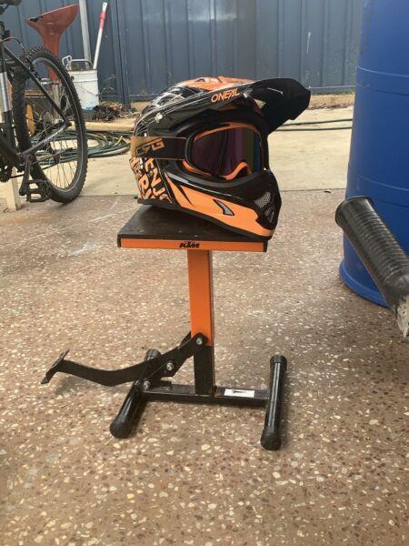 Motorbike stand and helmet / goggles