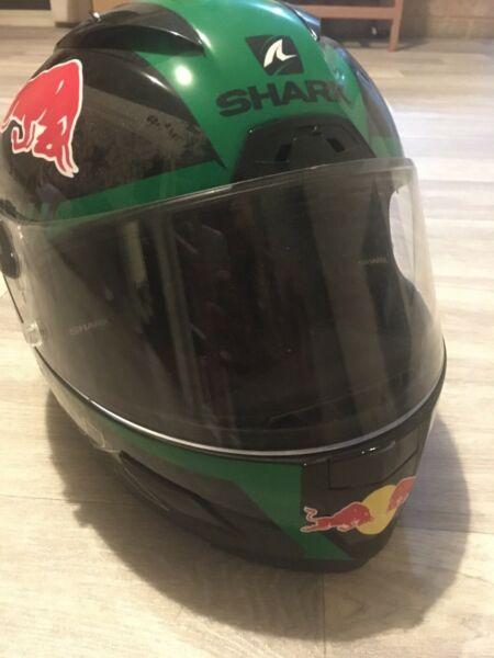 Shark Race R Pro - MotoGP grade helmet! Size M