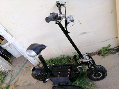 Electric 48v scooter