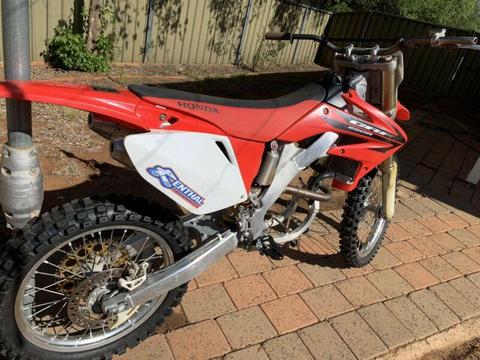 2006 CRF250r rolling chassis