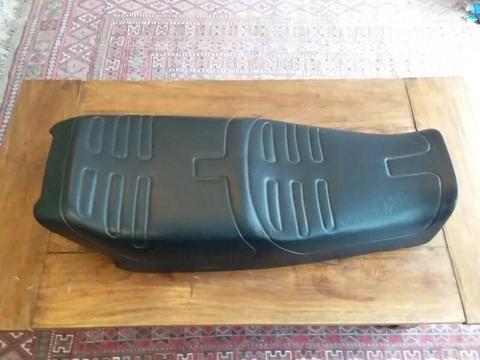 BMW seat to suit R100, R80, R65 monolevers