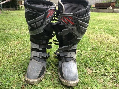 Used FLY motorcross boots