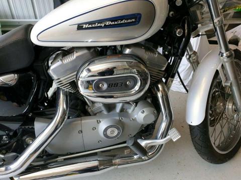 Harley Davidson motor cycle