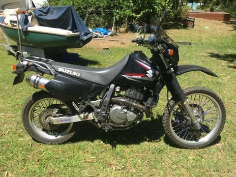 Suzuki DR650 rego to 29/9/2020 has rack and new chain and sprockets