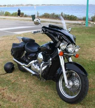 Motor Cycle, Honda Shadow VT 750C - 2004