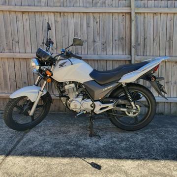 Honda CB 125E 2018 motorcycle white - For sale